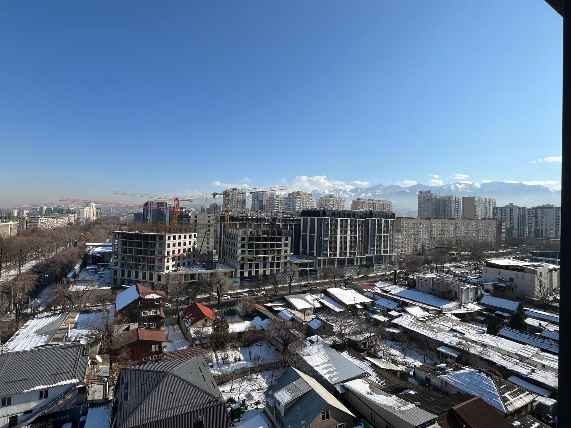 2-х комнатная абай 130 корпус 3 * Almaty