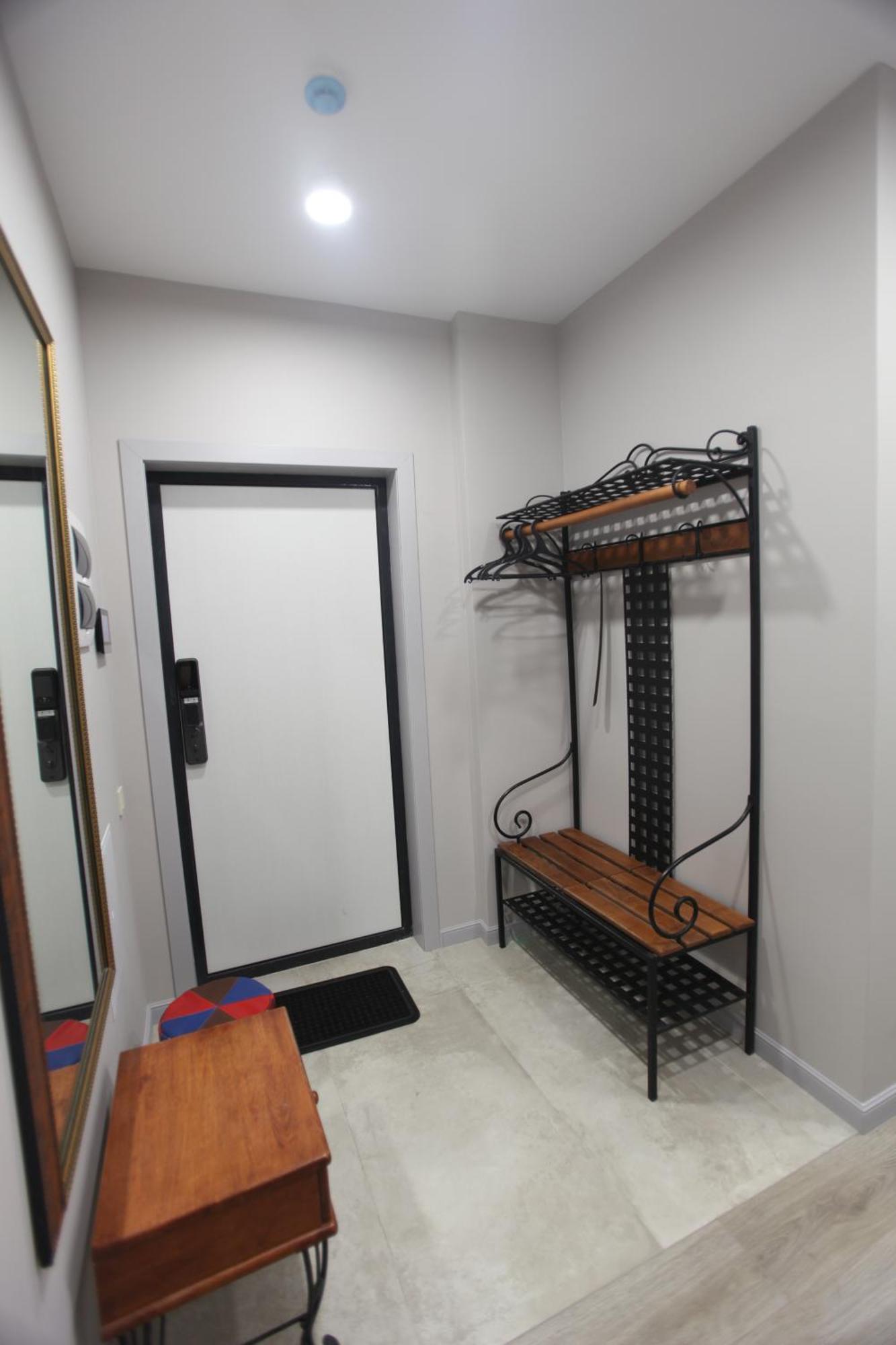 2-х комнатная абай 130 корпус 3 Apartment *